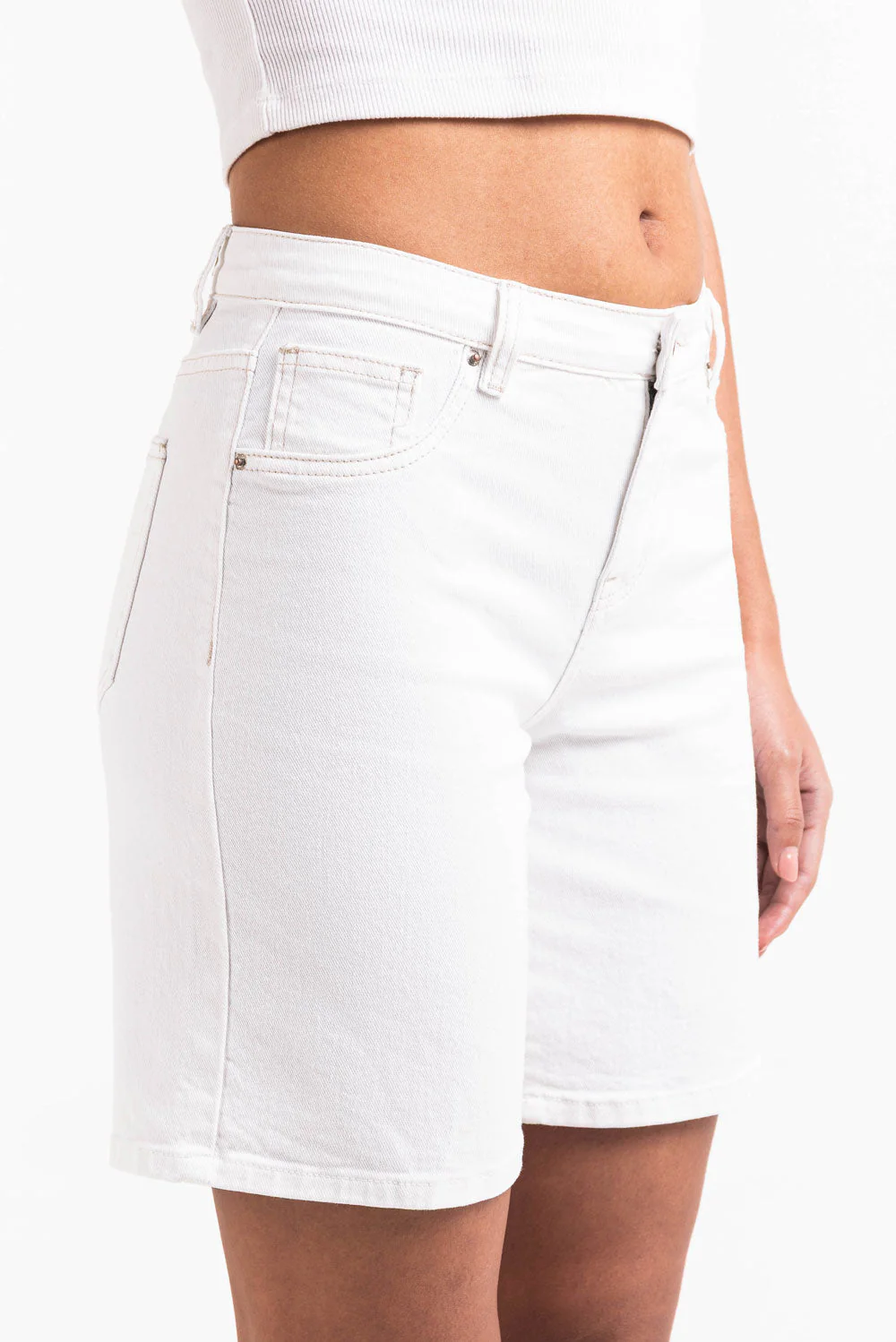 Disa 02Mid 20cm Rette Jeansshorts - White - Image 5