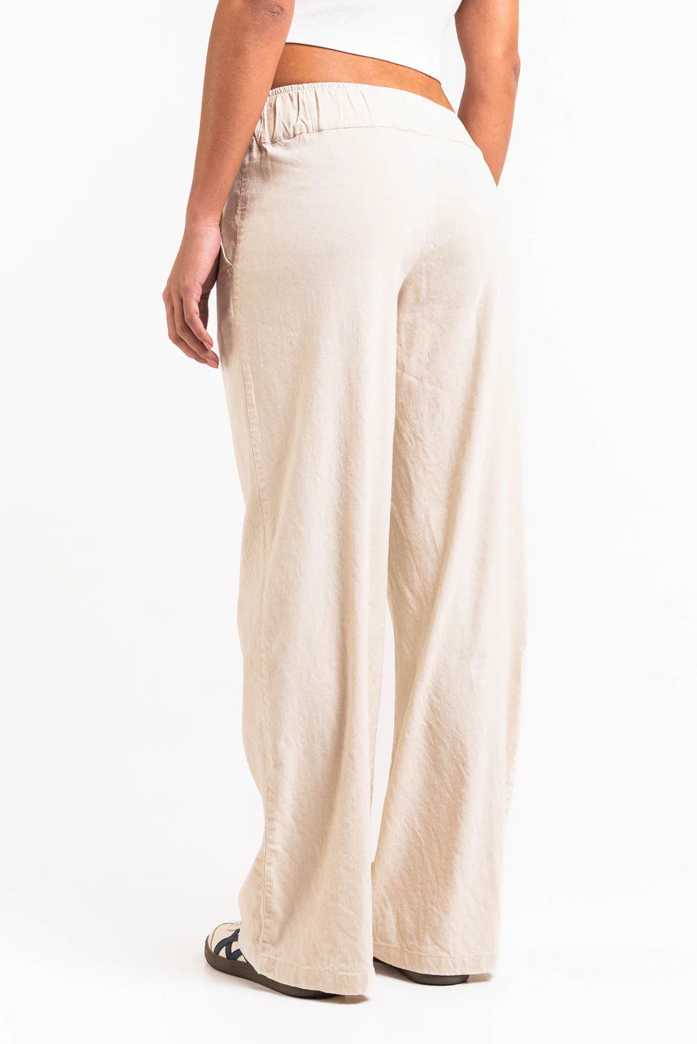 Mabel 03Low LinStretch Rette Linbukser - Linen Beige - Image 3