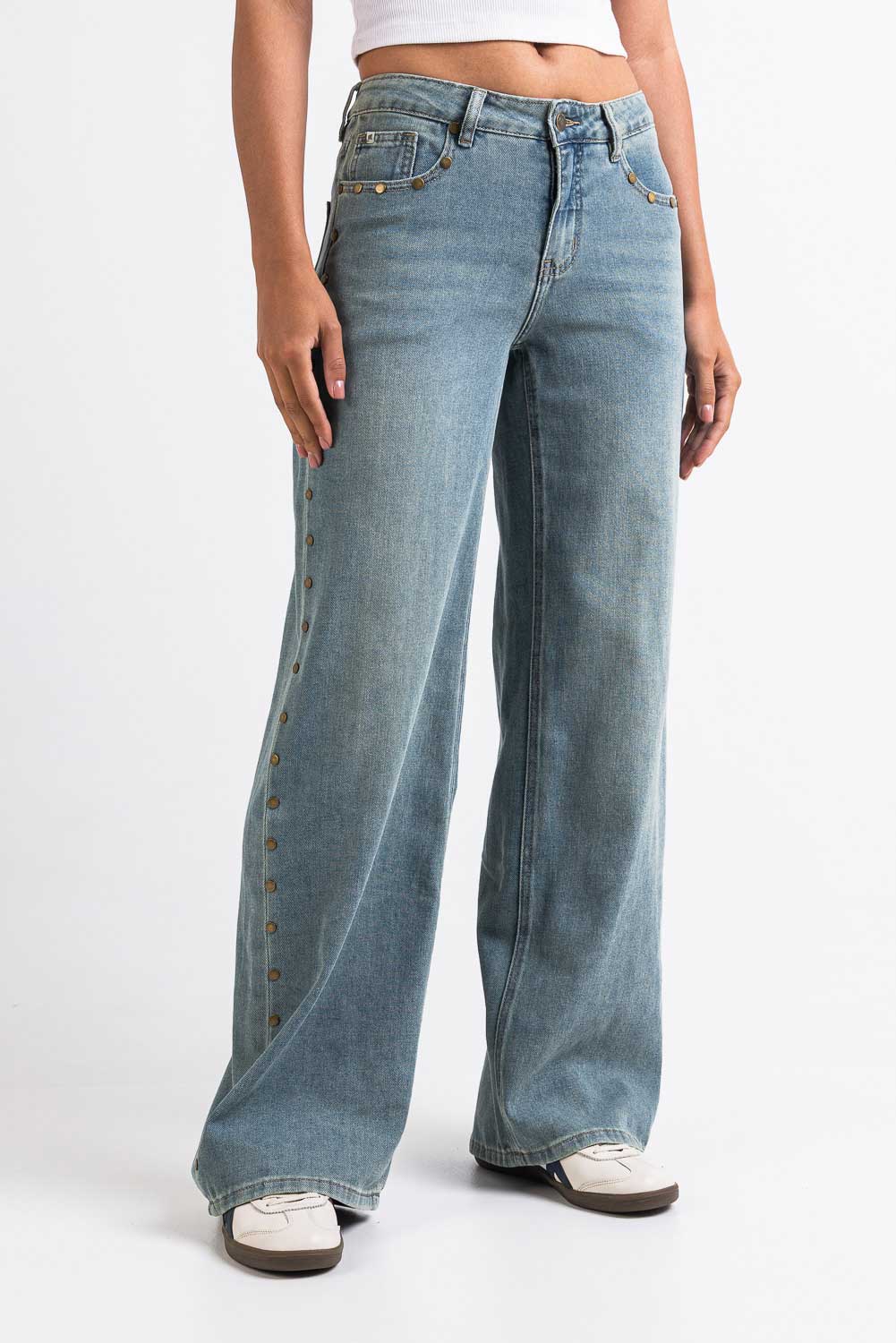 Mikka 03Mid Vide Jeans - Antique Blue Rivets - Image 4