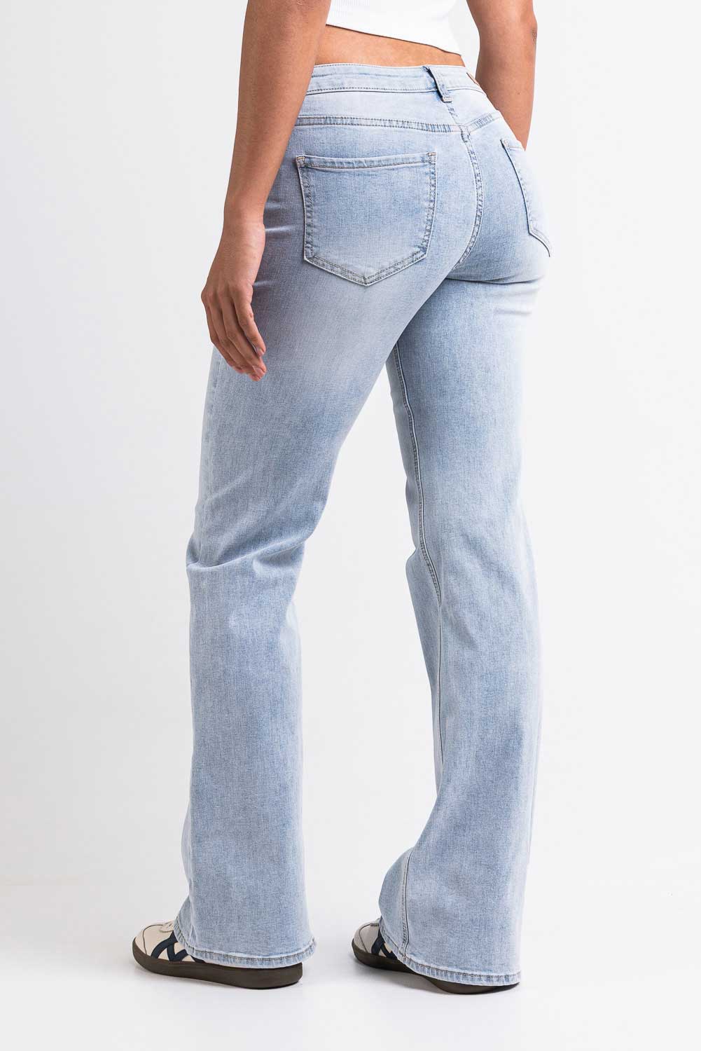 Taylor 02Low Bootcut Jeans - Bleach Blue - Image 4