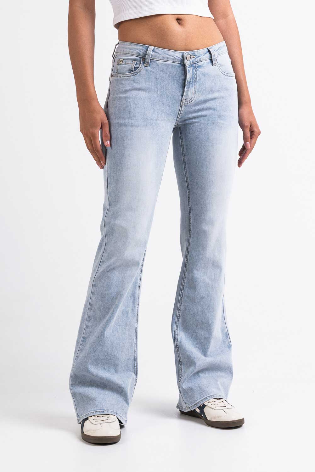 Taylor 02Low Bootcut Jeans - Bleach Blue - Image 5