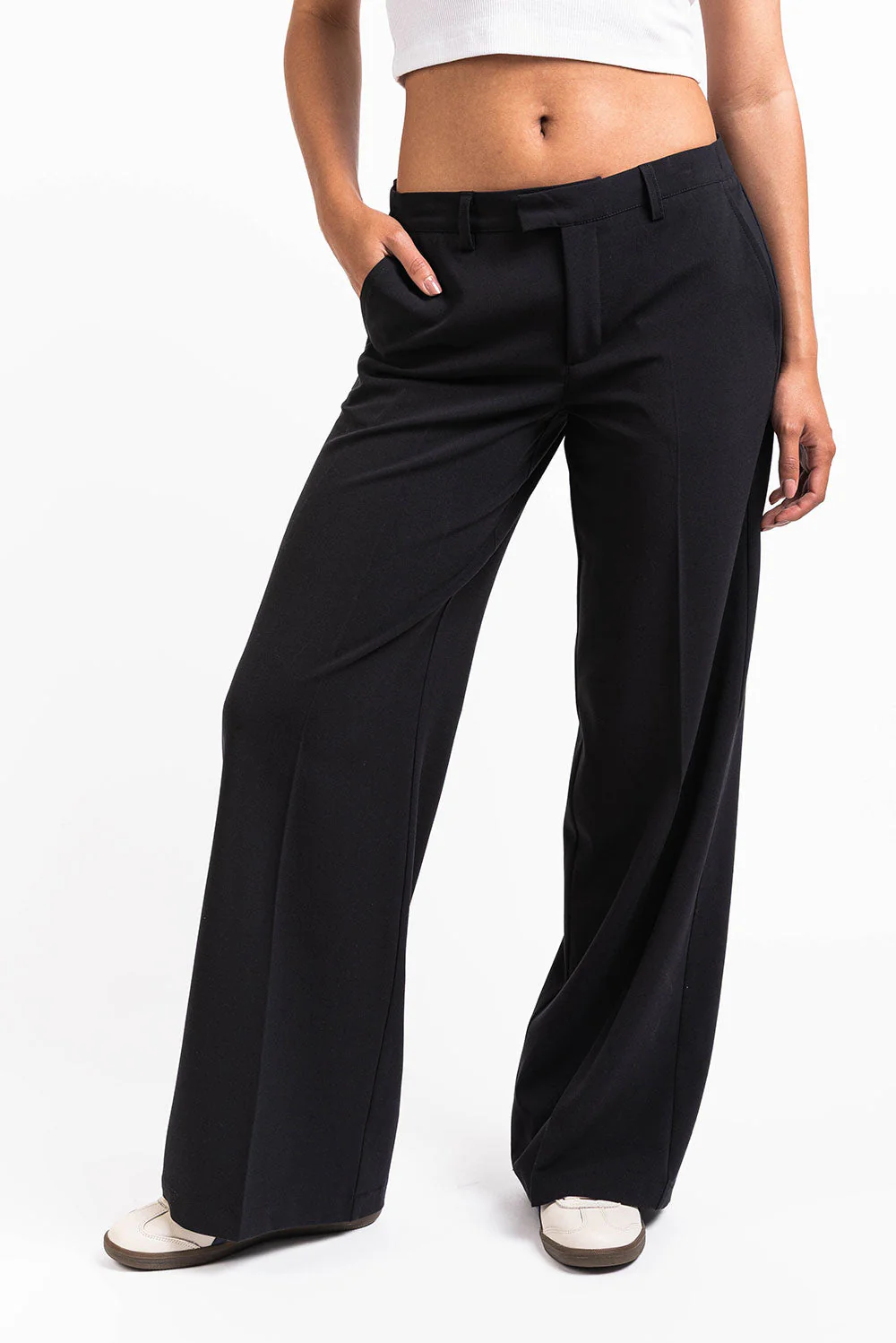 Thilde 01Low Vide Dressbukser - Black